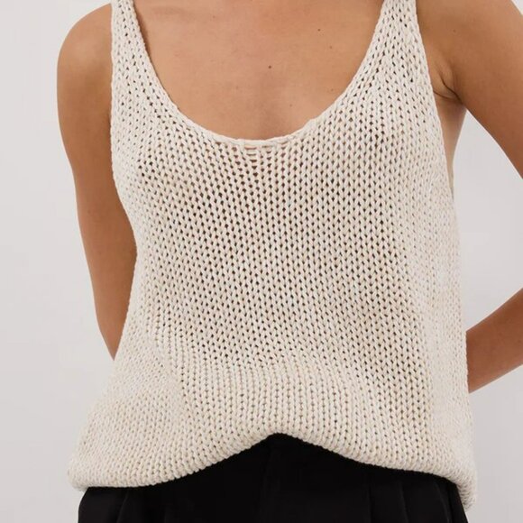 DISSH Tops - NEW WITH TAGS – DISSH HEIDI CREAM MARLE SCOOP KNIT TANK, XS/S